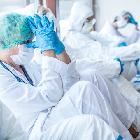 Décerner le Prix Nobel de Médecine pour les personnels soignants